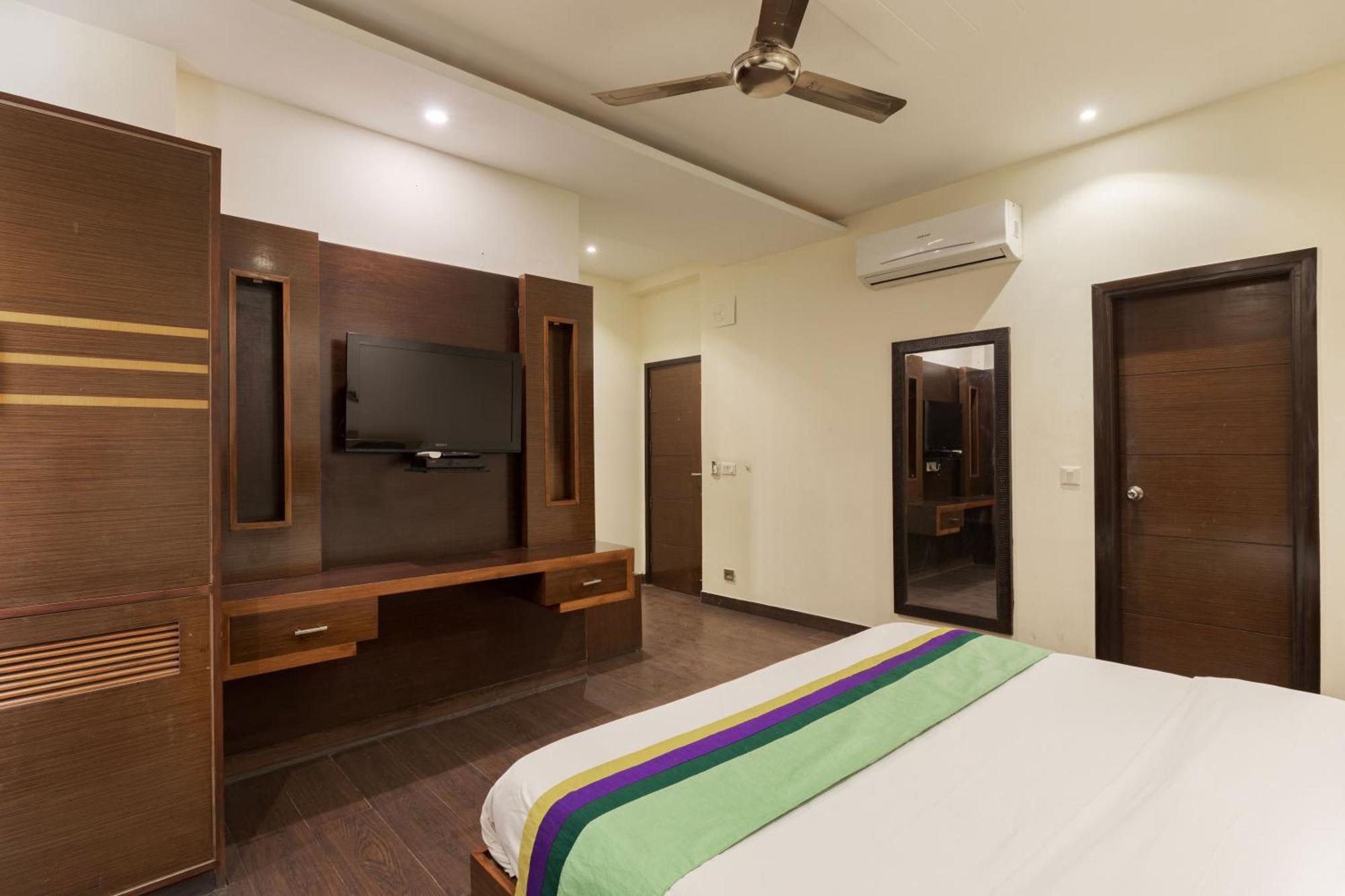 Treebo White Castle, Gurgaon Otel Dış mekan fotoğraf