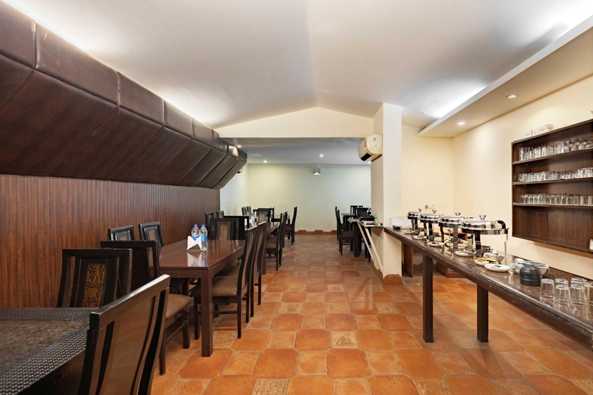 Treebo White Castle, Gurgaon Otel Dış mekan fotoğraf