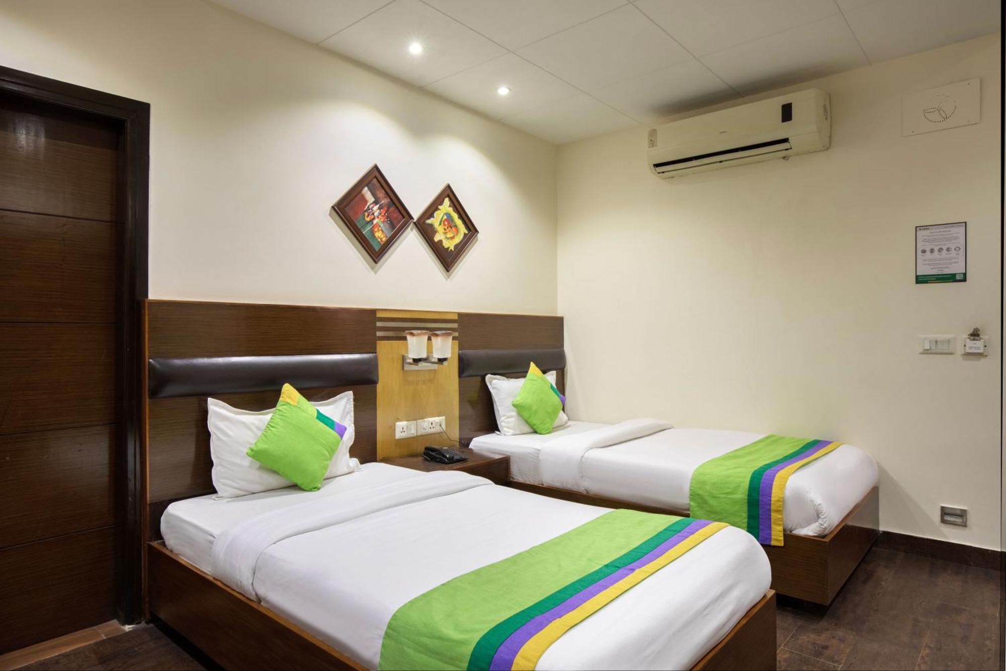 Treebo White Castle, Gurgaon Otel Dış mekan fotoğraf